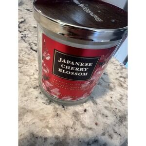 Bath & Body Works Japanese Cherry Blossom Single Wick Scented Candle 8 oz Jar